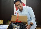 Pimpinan Komisi B DPRD Kota Yogyakarta Diberi Kado Sampah