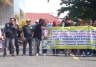 Aset Dilelang, Komunitas UMKM Unjuk Rasa di Bank