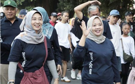 Peringati Hari Buruh Internasional, Ribuan Pekerja Ikut Jalan Sehat