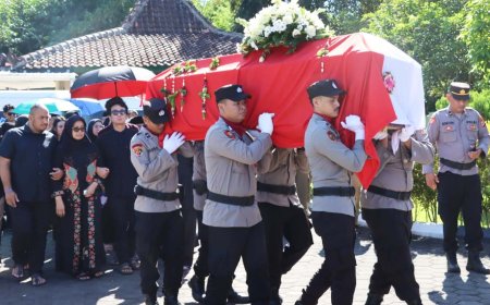 Dimakamkan Secara Dinas Kepolisian, Mantan Bupati Bantul Tutup Usia