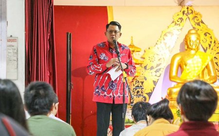 Wabup Ajak Umat Budha Doakan Kemajuan Sleman
