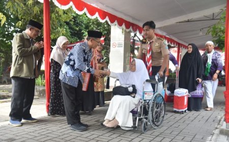 Kloter Pertama Calon Jamaah Haji Sleman Berangkat