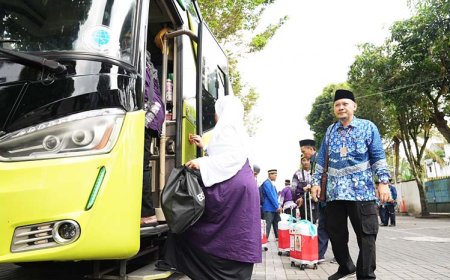 Calon Jamaah Haji Kloter 54 SOC Diberangkatkan