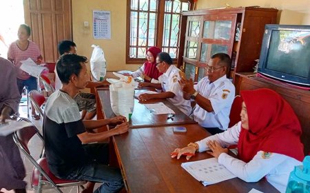 Badan Pangan Nasional Menyalurkan Bantuan Pangan Beras di Juwiring 