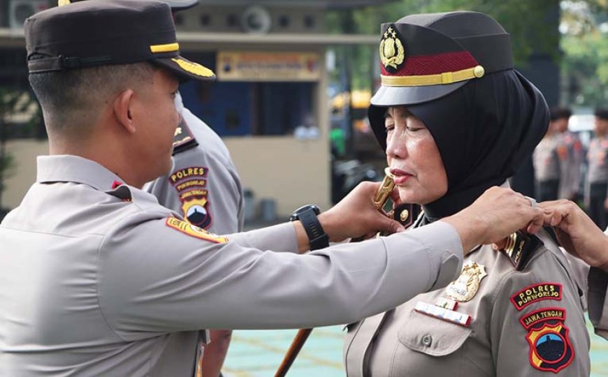 Seleksinya Tidak Mudah, Tiga Anggota Polres Purworejo Naik Pangkat 