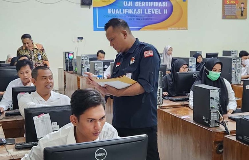 Pendaftar PPK Ikuti Tes CAT, Dari 239 Pelamar 33 Tidak Hadir