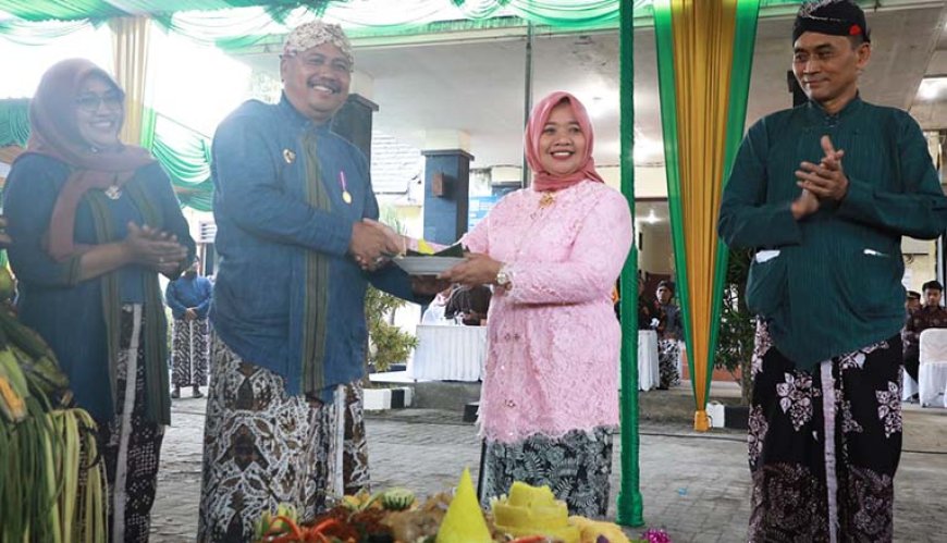 Hadiri Hari Jadi Kalurahan Umbulharjo Cangkringan, Kustini Mengaku Senang