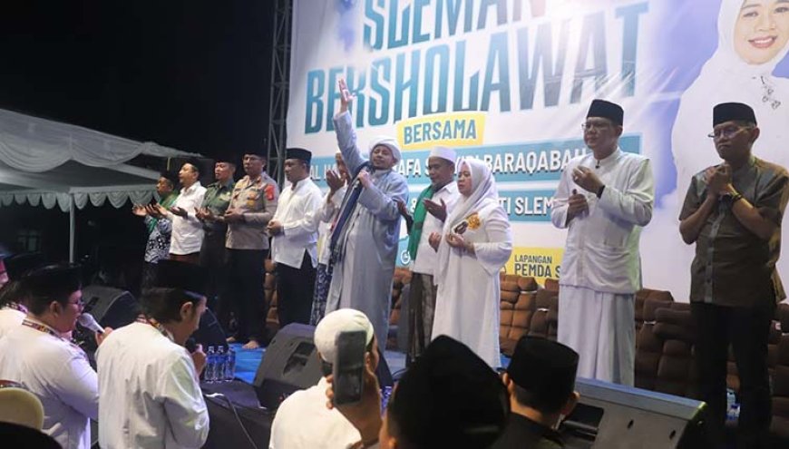 Hadiri Sleman Bersholawat, Kustini Ajak Masyarakat Teladani Perilaku Nabi