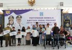 Bupati Sleman Menyerahkan Bantuan Program JPS