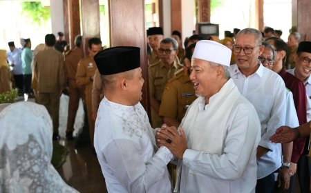 Bupati Kebumen Arif Sugiyanto Menunaikan Haji Furoda