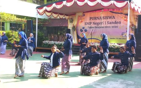 Semua Gembira, Flash Mob Dolanan Anak Mewarnai Wisuda SMPN 1 Sanden Bantul