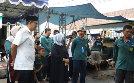 Penyembelihan Hewan Kurban Dipantau Tim Dokter UGM dan Ahli Peternakan