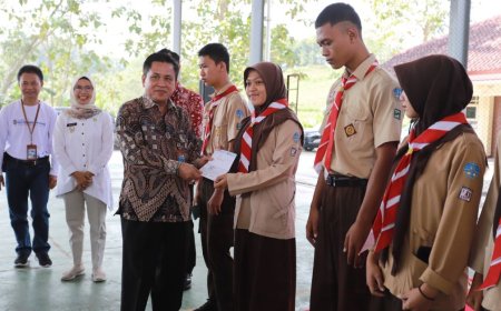 OJK Gelar Literasi Keuangan di SMKN Karanggayam Kebumen