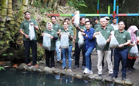 Peringati Hari Air Dunia, Pemkab Lakukan Penanaman Pohon dan Tebar Benih Ikan