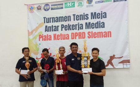 Pekerja Media Bertarung Sengit pada Turnamen Tenis Meja Piala Ketua DPRD Sleman