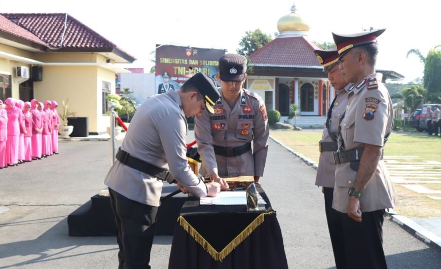 Delapan Perwira Peroleh Jabatan Baru di Polres Kebumen