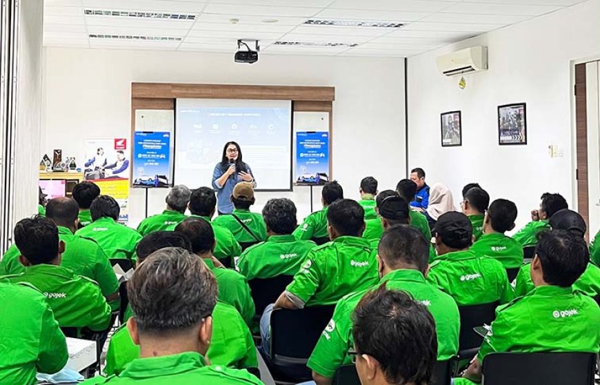 Kali Kedua AstraWorld Kasih Paham Keselamatan Berkendara Bagi Mitra Gojek di Yogyakarta
