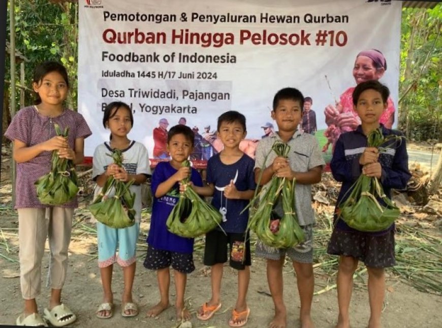 Kreasi Warga Bantul, Distribusi Daging Kurban Pakai Anyaman Daun Kelapa