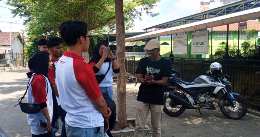 Belajar Aksara Jawa, Mahasiswa dari Berbagai Provinsi Menelusuri Situs Pleret