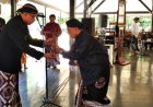 Jumat Kliwon Bulan Sura, Jamasan Pusaka Museum Tosan Aji Diawali Penyerahan Keris Luk Sewelas
