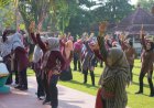 Senam Berkebaya Lurik Memeriahkan Hari Jadi ke-220 Klaten