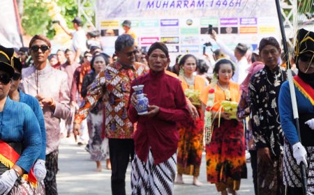 Memperingati 1 Sura, Warga Pantai Kukup Gelar Labuhan