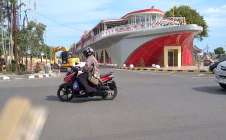Setiap Transaksi di Pusat Kuliner Mendoan Nontunai