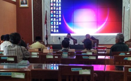 Bupati Kebumen Tegas Menyatakan Tidak Ada Izin Pertambangan Baru di Kawasan Karst Gombong