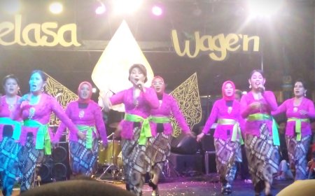 Besan Jokowi Ikut Menyaksikan Satu Indonesia Voice Tampil di Selasa Wagen Malioboro