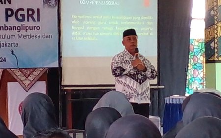 Pembekalan Anggota PGRI Bambanglipuro, Guru Harus Mengajarkan Adab dan Kesopanan