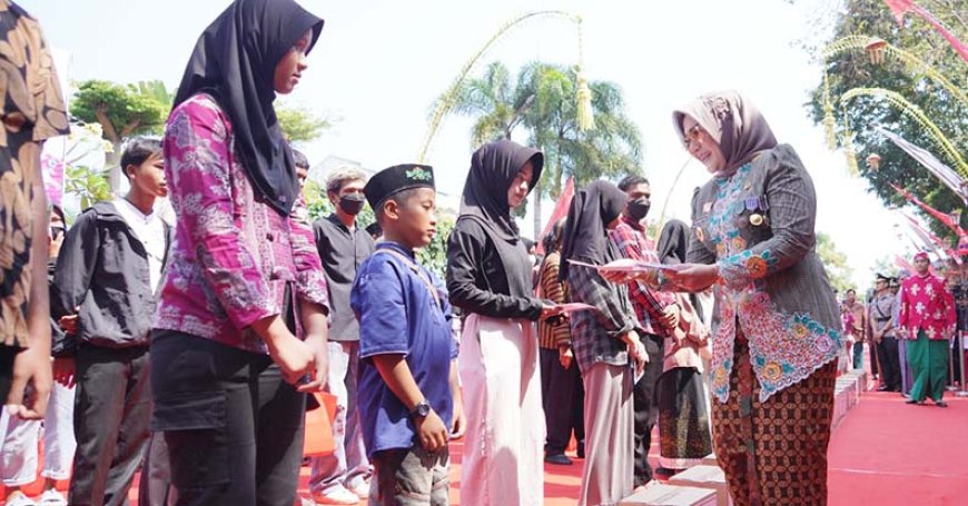 Bupati Klaten Sri Mulyani Pamitan dan Meminta Maaf