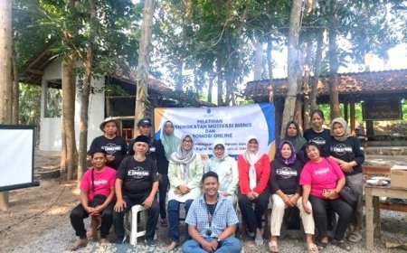 Pedagang Pasar Jadoel Dilatih Promosi Digital
