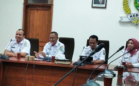 Anggota FPKB dan FPDI Perjuangan Menjadi Pimpinan Sementara
