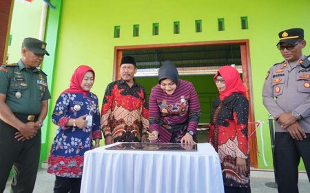 Sambang Warga, Bupati Meresmikan Gedung Serbaguna Desa Karangwungu 