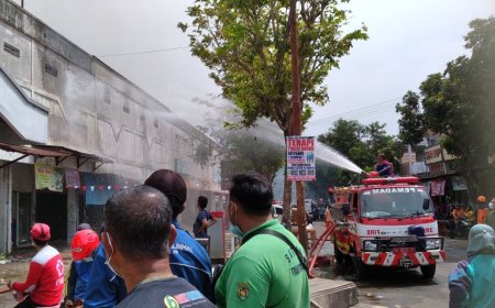 Api yang Membakar Pasar Kutoarjo Diduga Berasal dari Kios Kosong