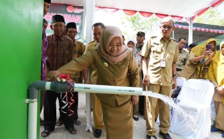 Bupati Kustini Meresmikan Bangunan Irigasi Air Tanah Dangkal