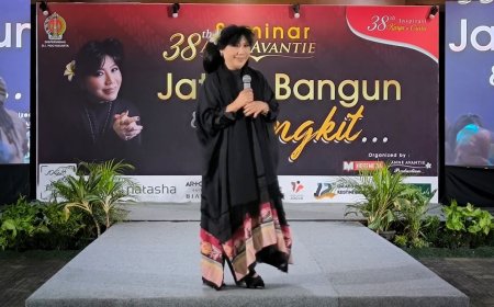 Membangun Mental Bisnis ala Anne Avantie di Jogja Fashion Week 2024