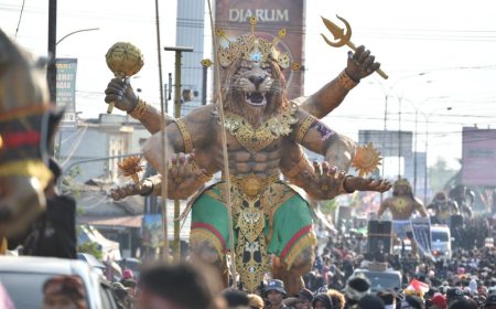 Kirab Saparan Bekakak Berlangsung Meriah