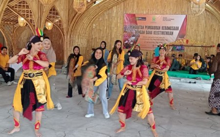 Mahasiswa dari Berbagai Provinsi Belajar Pek Bung dan Jatilan di Bantul