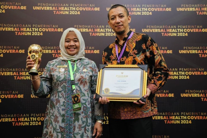 Pemkab Sleman Meraih Penghargaan UHC Kategori Utama