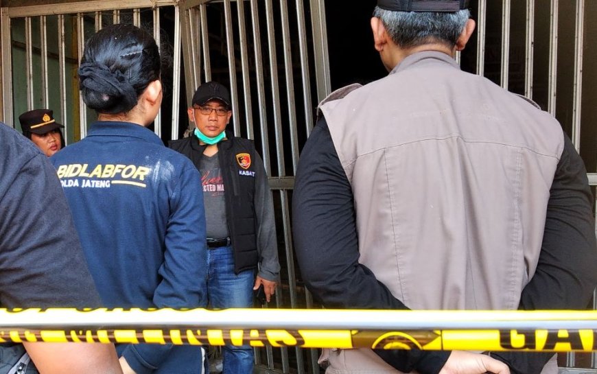 Bidlabfor Polda Jateng Olah TKP di Pasar Kutoarjo