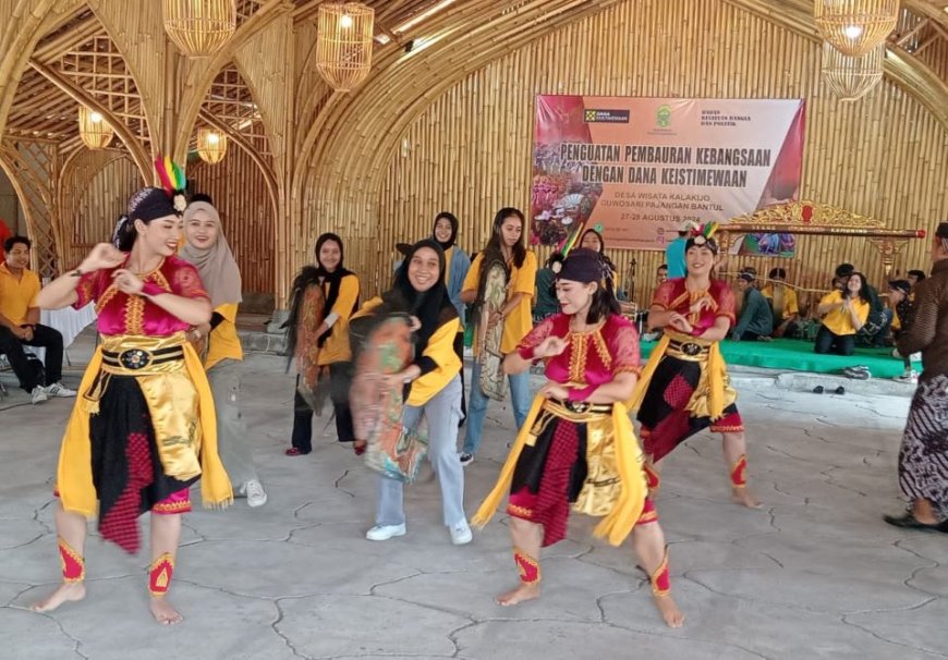 Mahasiswa dari Berbagai Provinsi Belajar Pek Bung dan Jatilan di Bantul