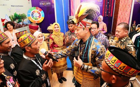 Resmikan Ekshibisi Tanah Ulayat, AHY Berharap Satukan Visi Sukseskan Pendaftaran Tanah Ulayat
