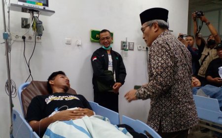 Bupati Bantul Sempat Makan Nasi Tumpeng, Ajudan “Nggliyeng” Usai Santap Mangut Lele