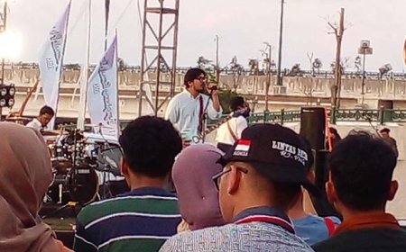 Bilal Indrajaya Pukau Penonton Symphony Gumuk Pasir