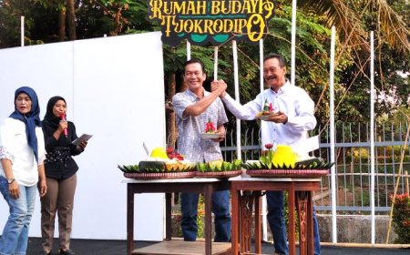 Dengar Suara Rakyat, Pesan Budayawan Saat Tasyakuran Yophi Prabowo di Rumah Budaya Tjokrodipo