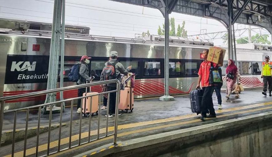 Libur Panjang Maulid Nabi, Berikut Jadwal KA Taksaka Tambahan