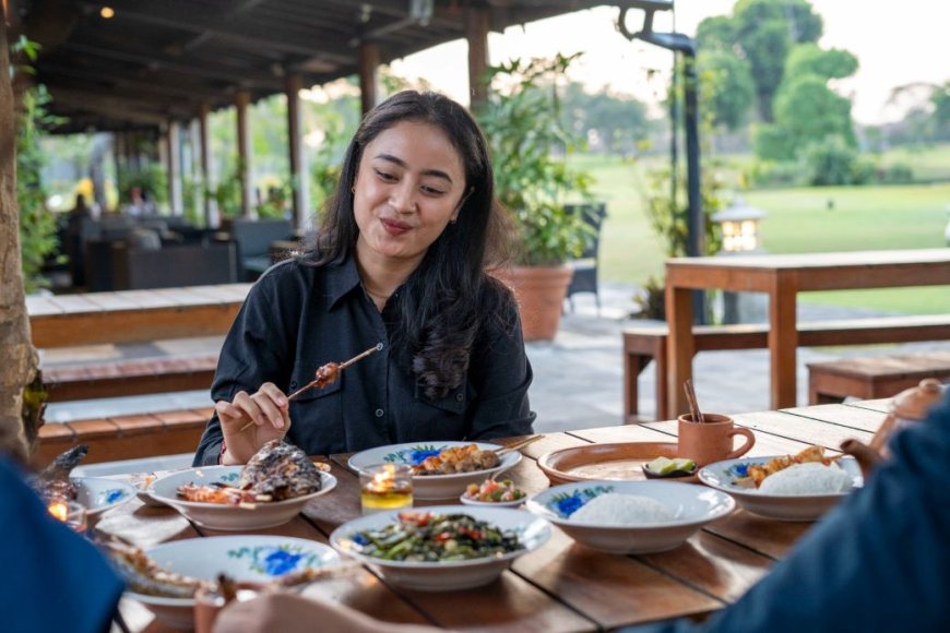 Hyatt Regency Yogyakarta Menawarkan Sensasi Kuliner Seafood di Tepi Lapangan Golf