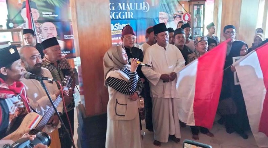 Indonesia Raya dan  Indonesia Pusaka Menggema di Ponpes Minggir