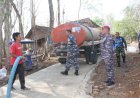 Bantu Warga, TNI AL Kirim Air Bersih 45 Ribu Liter ke Imogiri